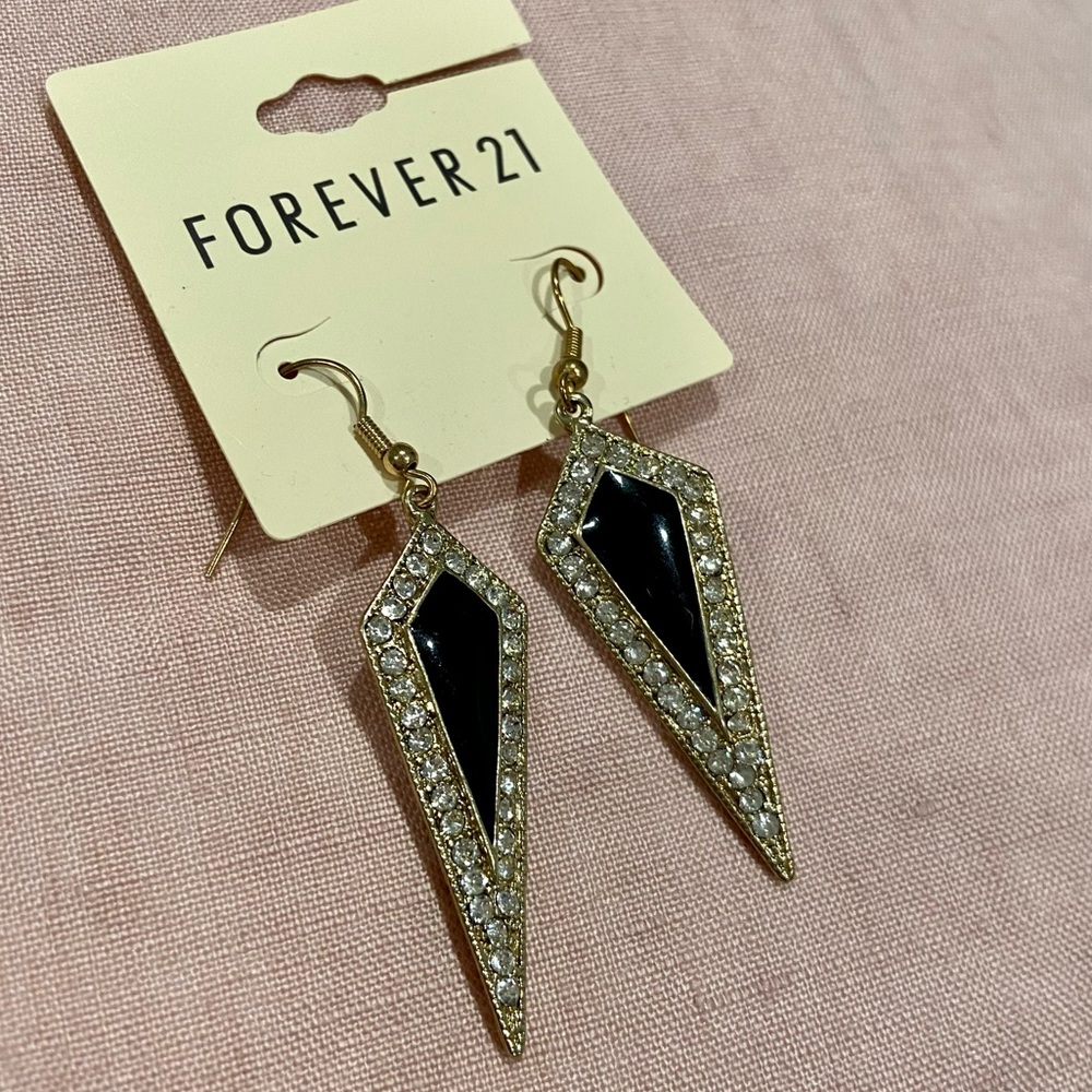 Forever 21 Edgy Black Triangle Earrings
